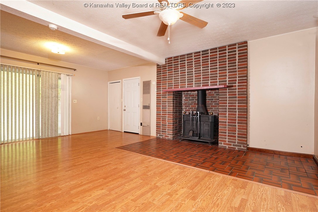 4992 Elk River Road South Elkview, WV 25071 - Photo 10 of 23 Gallery Image 10