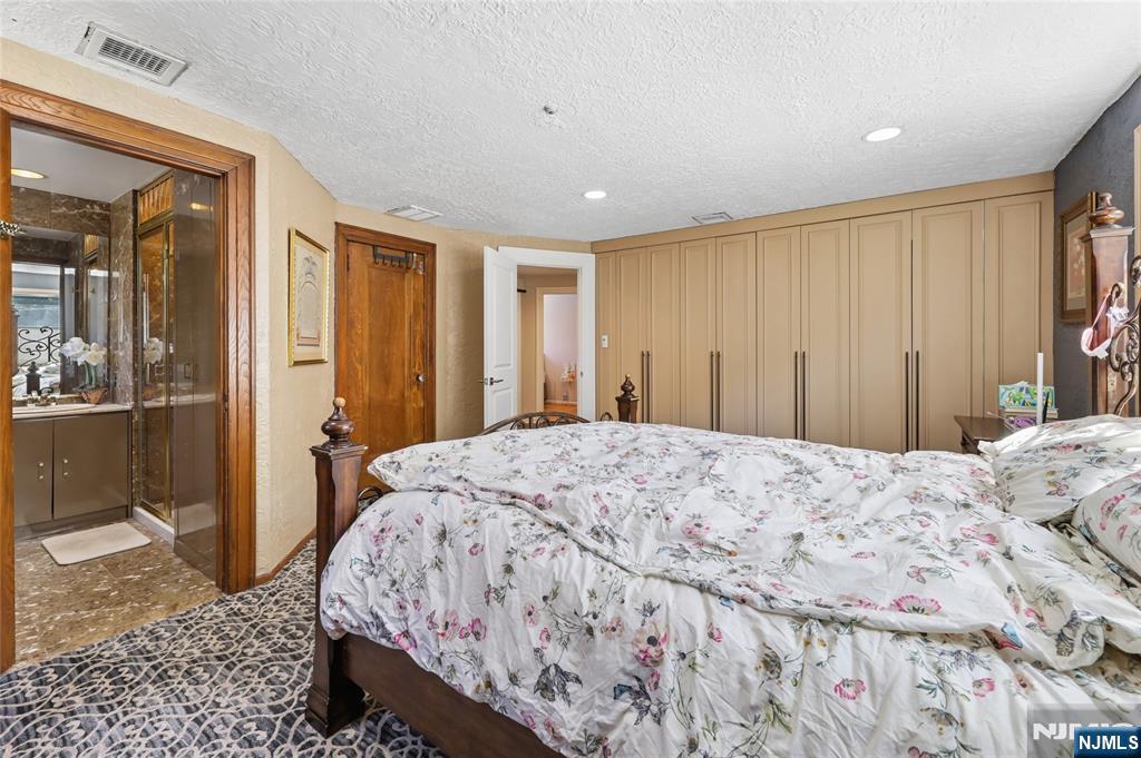 1474 Windsor Road Teaneck, NJ 07666 - Photo 29 of 41