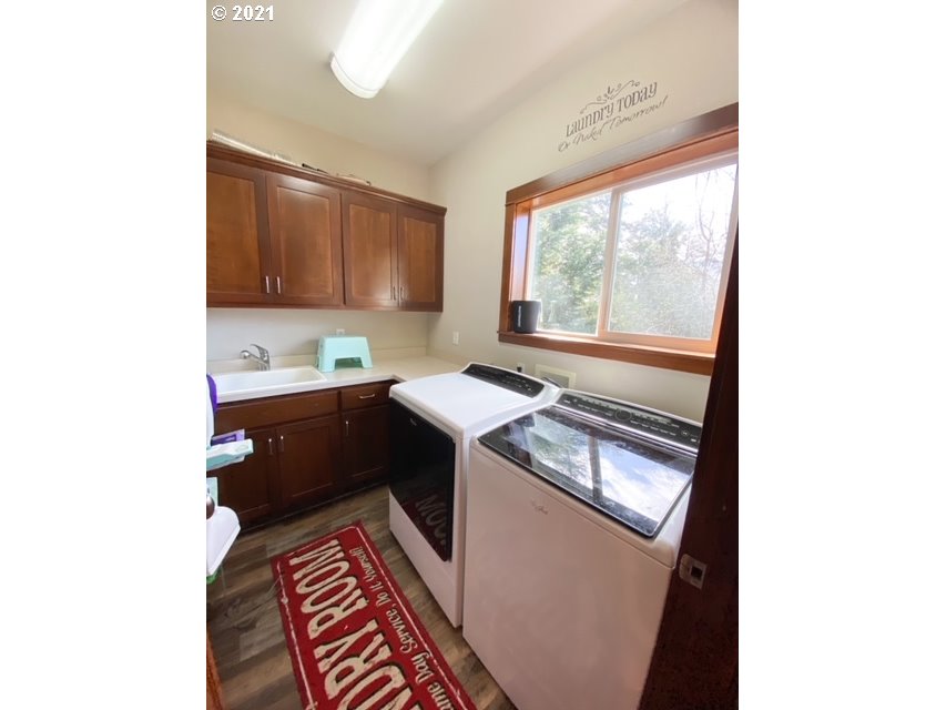 58706 Fernwood Road Coquille, OR 97423 - Photo 14 of 32 Gallery Image 14