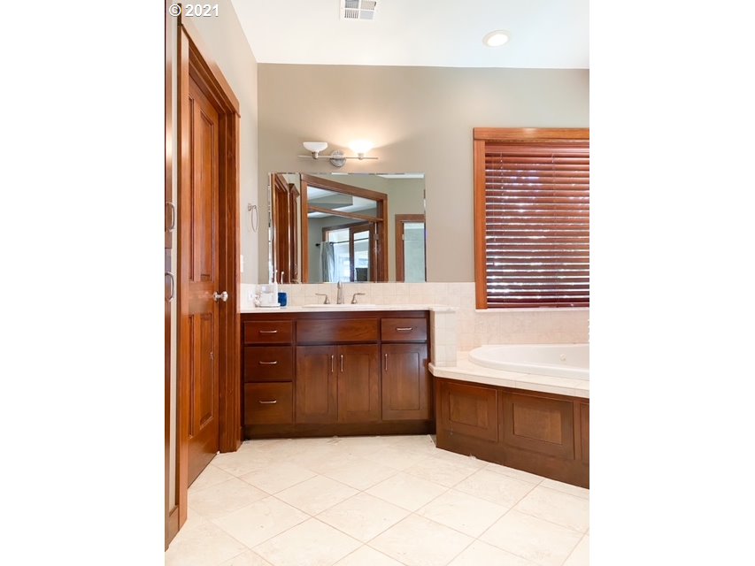 58706 Fernwood Road Coquille, OR 97423 - Photo 21 of 32 Gallery Image 21