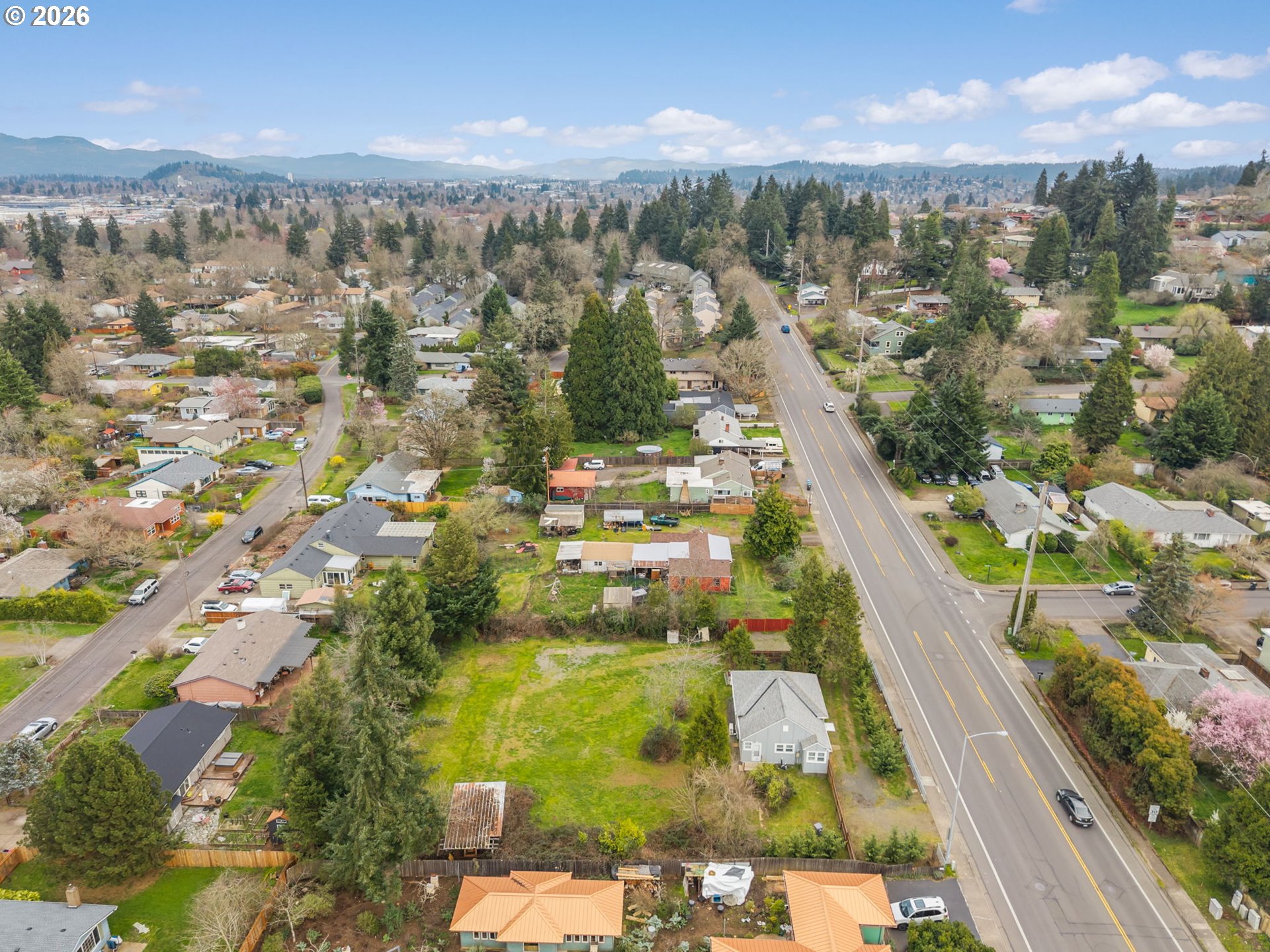 3315 West 18th Avenue Eugene, OR 97402 - Photo 23 of 26 a view of a city