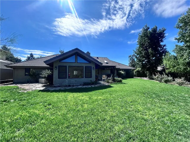 $860,000 | 13054 Oak Crest Drive, Yucaipa, CA 92399