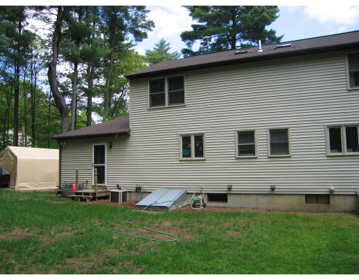 20 B Pinecrest Road, Unit B Uxbridge, MA 01569 - Photo 10 of 10 Gallery Image 10