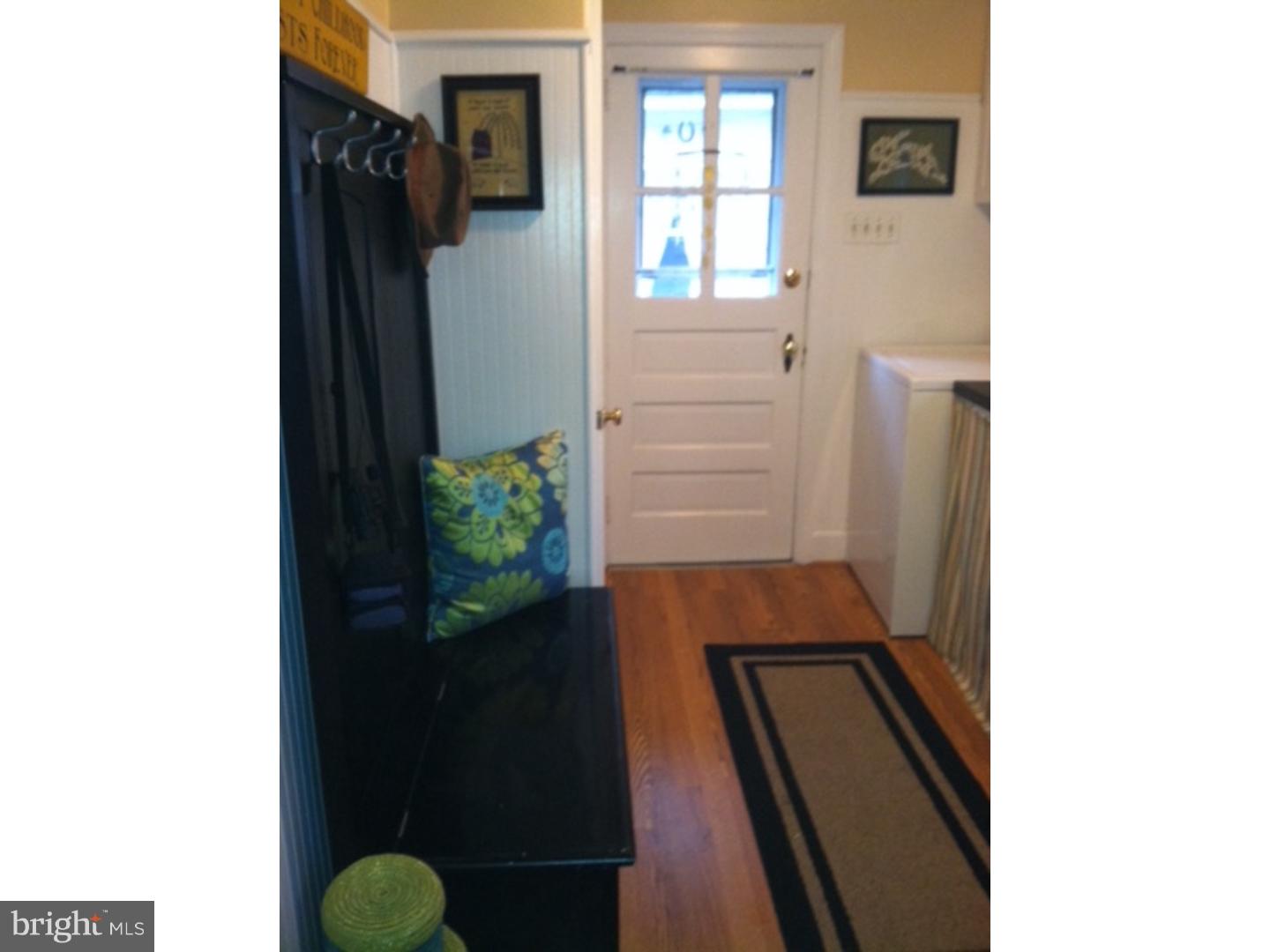 2518 Walton Road Huntingdon Valley, PA 19006 - Photo 13 of 25 Hallway