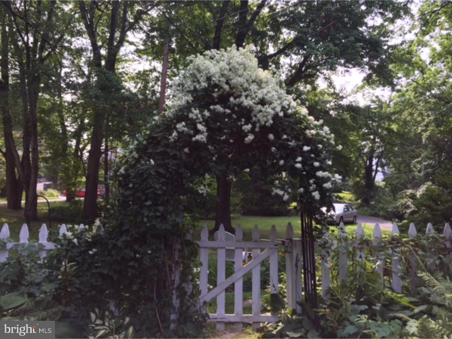 2518 Walton Road Huntingdon Valley, PA 19006 - Photo 3 of 25 Side Yard