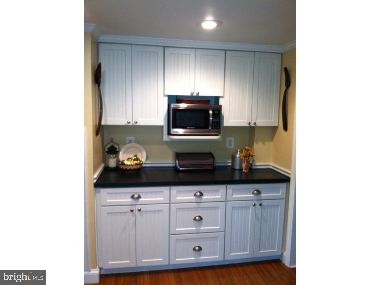 2518 Walton Road Huntingdon Valley, PA 19006 - Photo 8 of 25 Kitchen