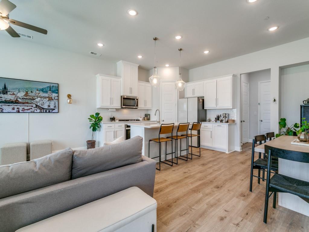 12964 Rockham Lane Dallas, TX 75234 - Photo 4 of 24