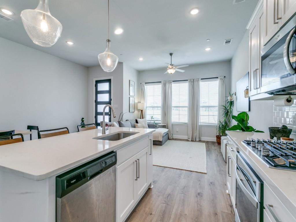 12964 Rockham Lane Dallas, TX 75234 - Photo 10 of 24