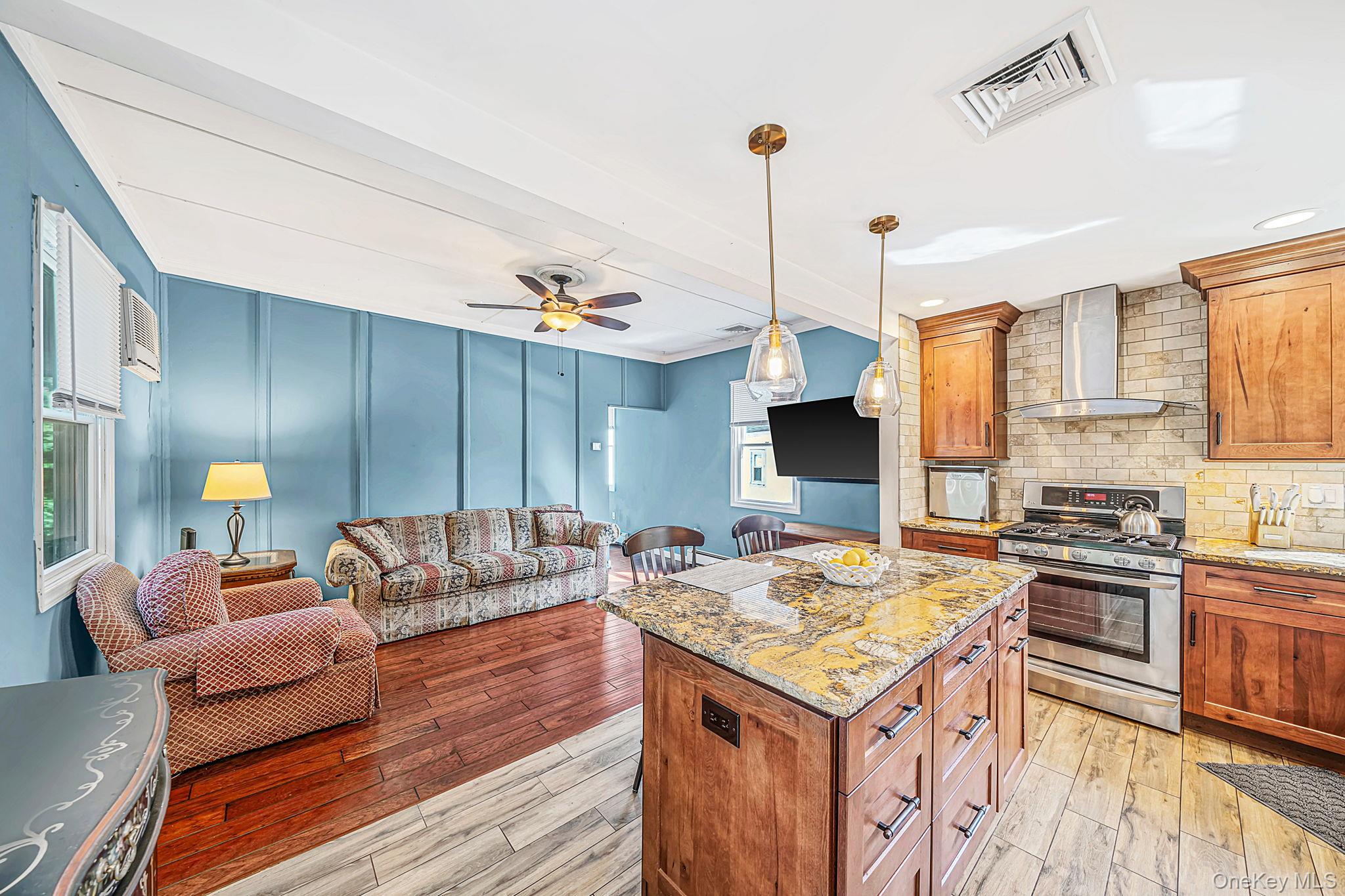39 Plandome Road Sound Beach, NY 11789 - Photo 5 of 22 Gallery Image 5