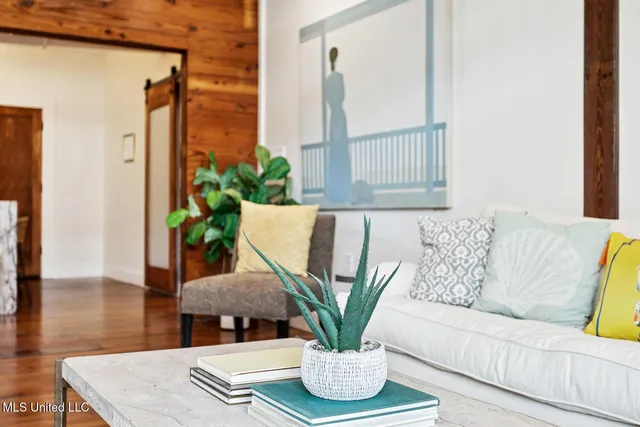 $3,000 | 301 South Toulme Street, Unit 103, Bay St. Louis, MS 39520