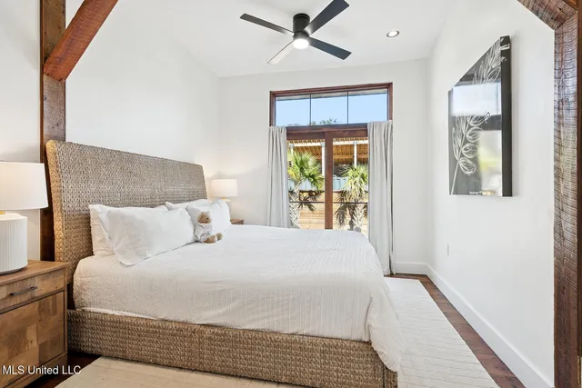 $3,000 | 301 South Toulme Street, Unit 103, Bay St. Louis, MS 39520