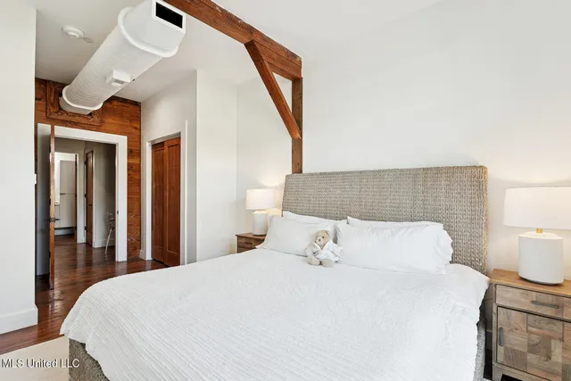 $3,000 | 301 South Toulme Street, Unit 103, Bay St. Louis, MS 39520