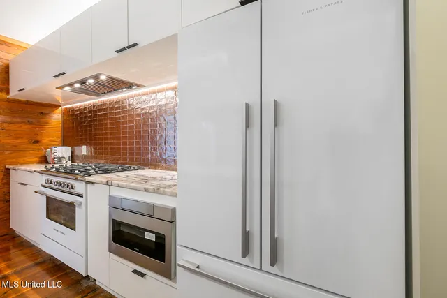 $3,000 | 301 South Toulme Street, Unit 103, Bay St. Louis, MS 39520