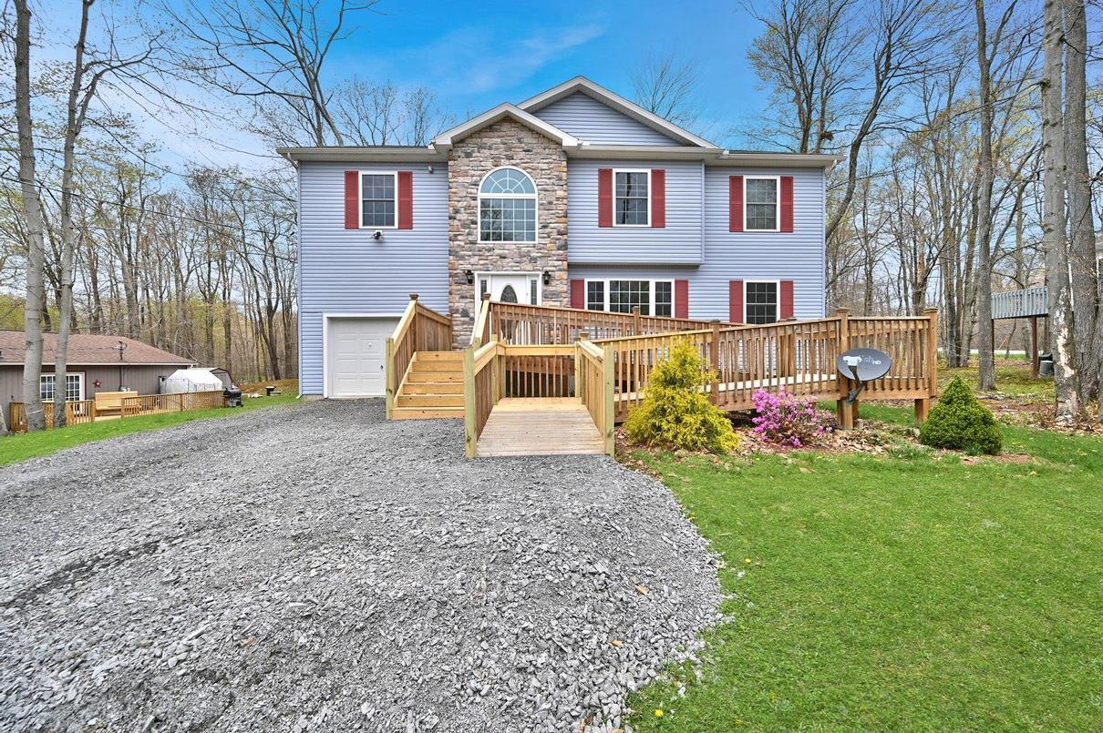 2106 Titania Road Tobyhanna, PA 18466 - Photo 1 of 92 Photo 01