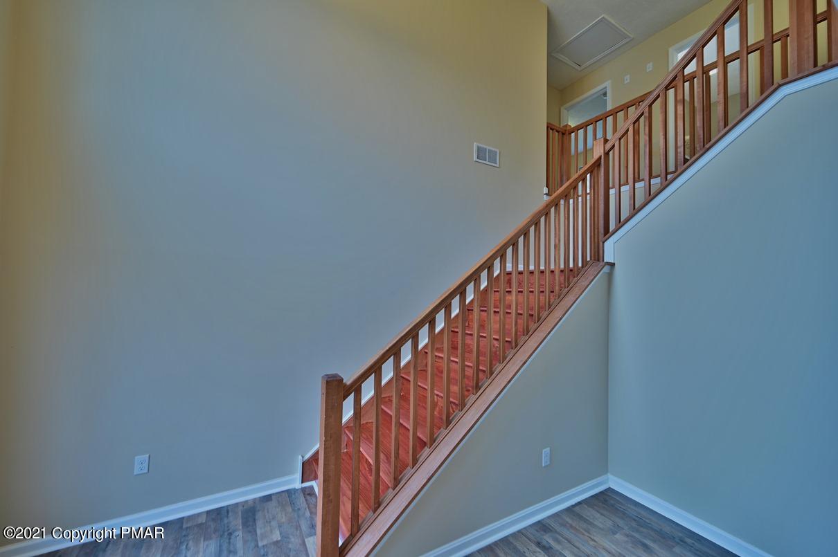 2106 Titania Road Tobyhanna, PA 18466 - Photo 11 of 92 Photo 06
