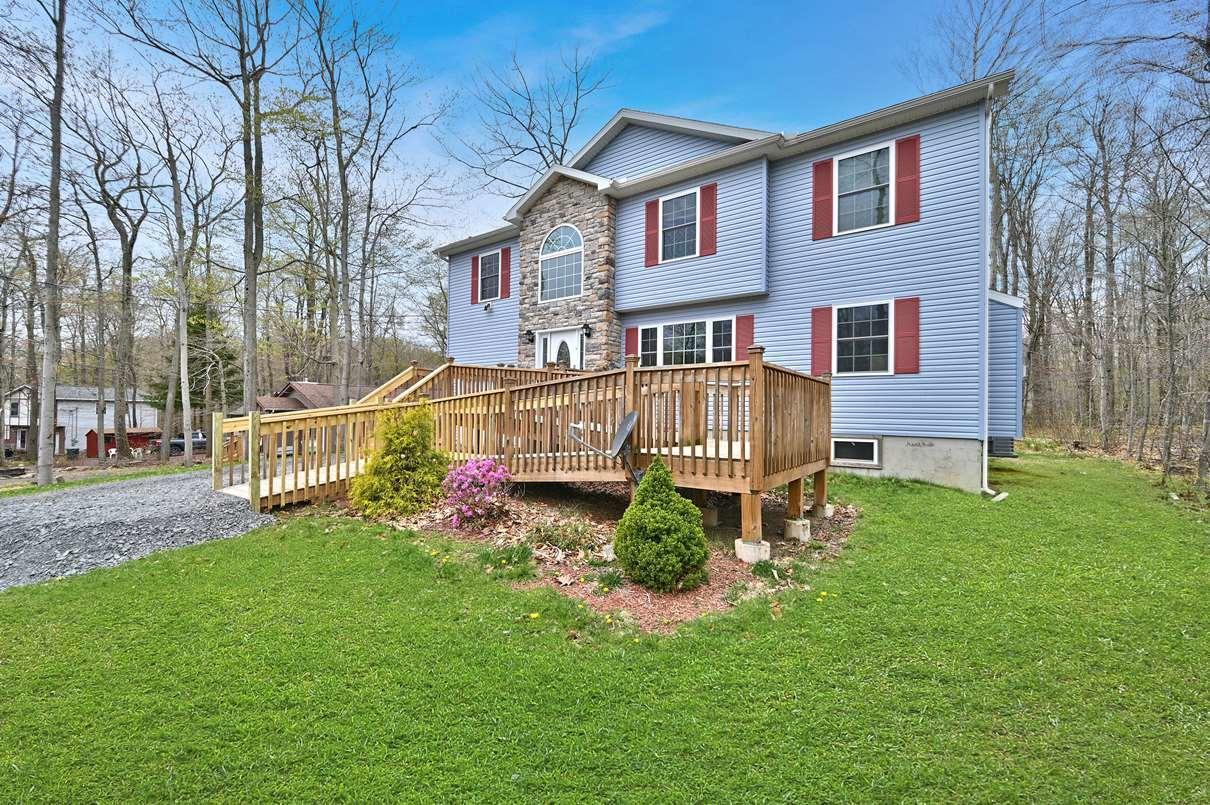 2106 Titania Road Tobyhanna, PA 18466 - Photo 2 of 92 Photo 02
