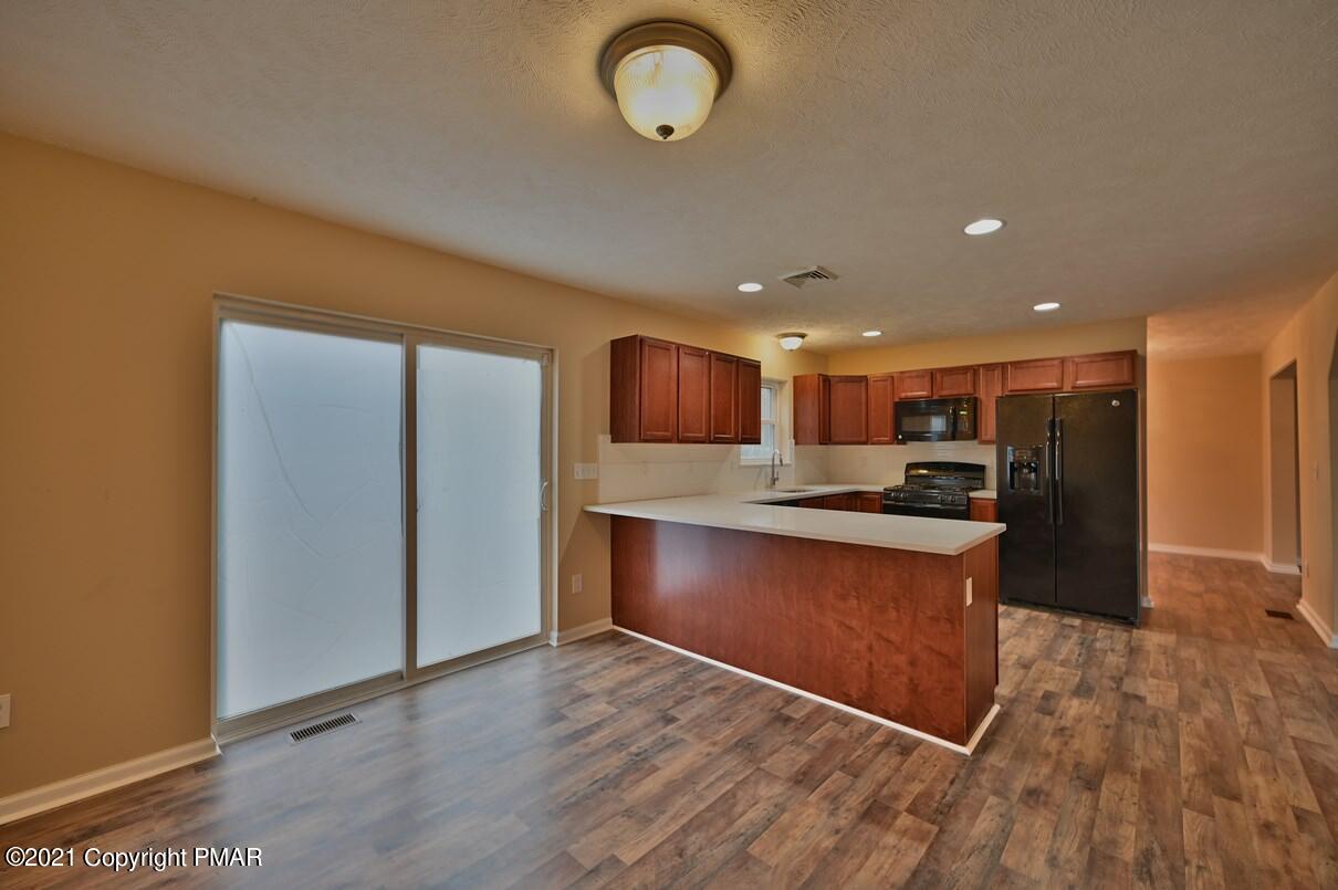 2106 Titania Road Tobyhanna, PA 18466 - Photo 33 of 92 Photo 28