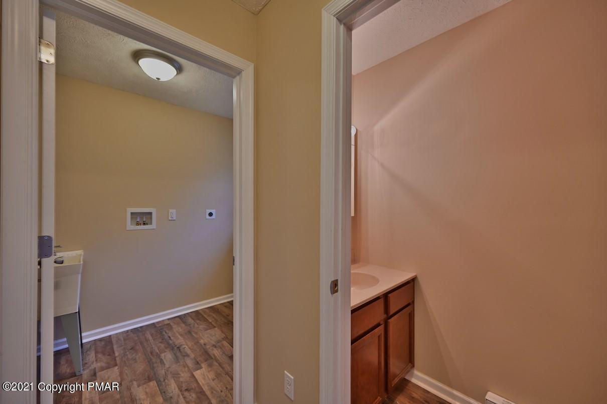 2106 Titania Road Tobyhanna, PA 18466 - Photo 36 of 92 Photo 31