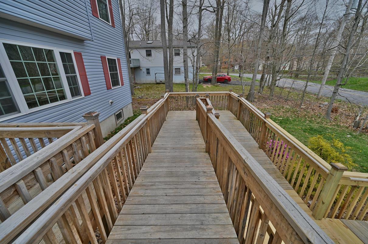 2106 Titania Road Tobyhanna, PA 18466 - Photo 4 of 92 Photo 88