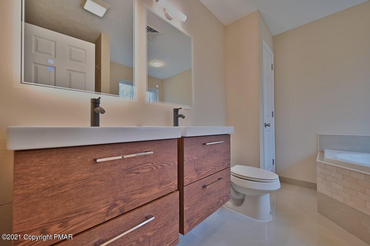 2106 Titania Road Tobyhanna, PA 18466 - Photo 44 of 92 Photo 39