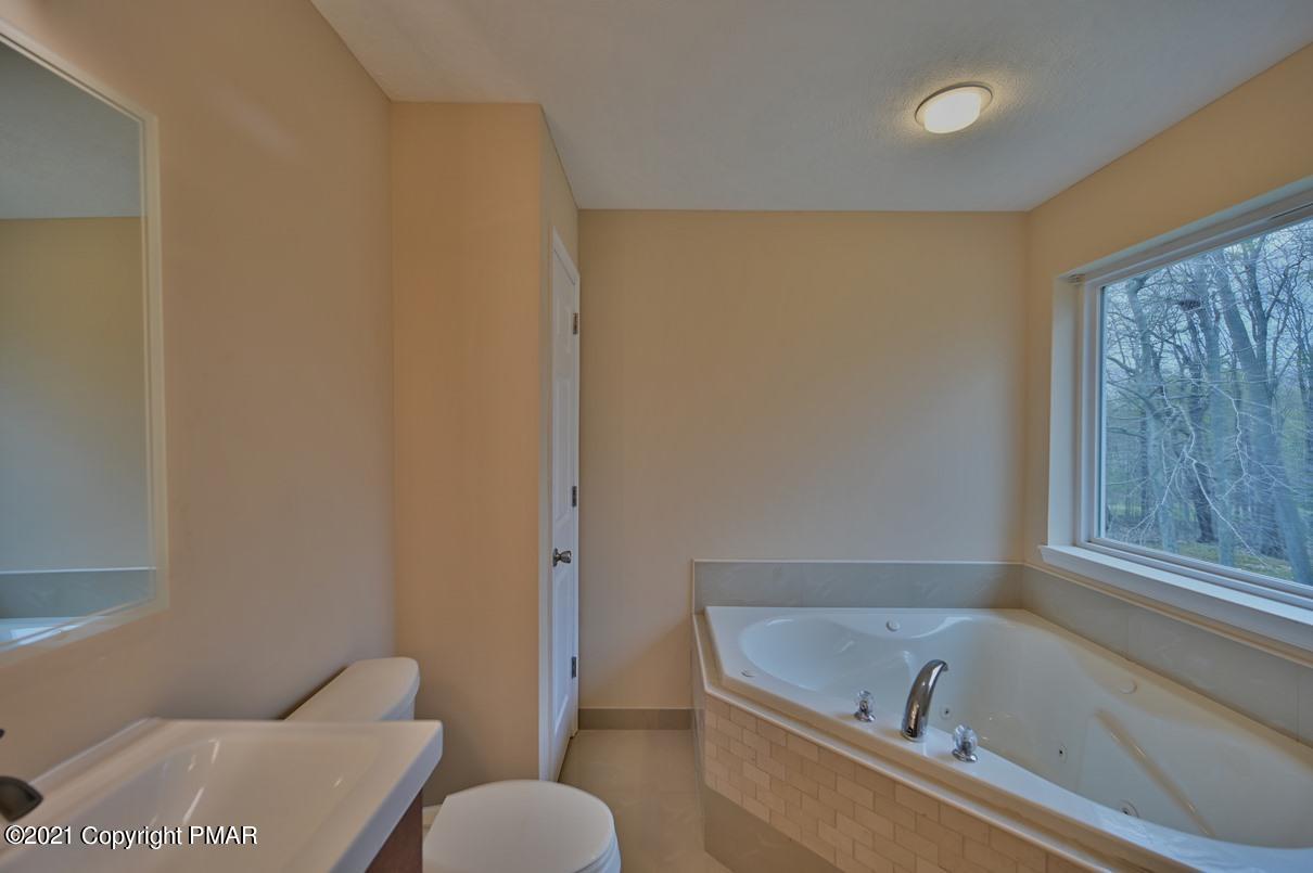2106 Titania Road Tobyhanna, PA 18466 - Photo 45 of 92 Photo 40