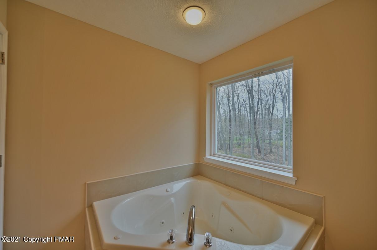 2106 Titania Road Tobyhanna, PA 18466 - Photo 46 of 92 Photo 41