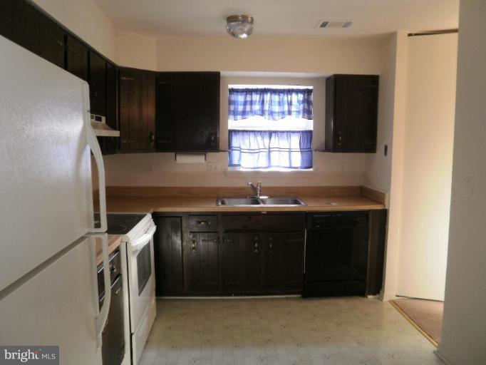 3284 Ryon Court Waldorf, MD 20601 - Photo 5 of 15 Kitchen #2