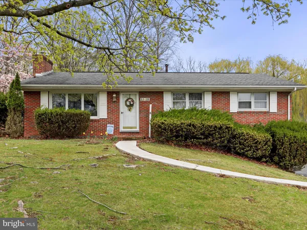 $249,900 | 15421 Shamrock Road Southwest, Cumberland, MD 21502