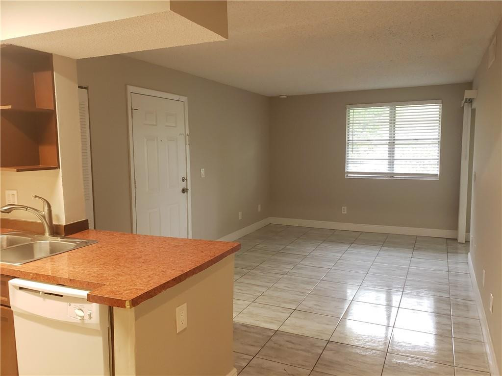 1237 Southwest 46th Avenue, Unit 802 Pompano Beach, FL 33069 - Photo 4 of 16 Photo 4