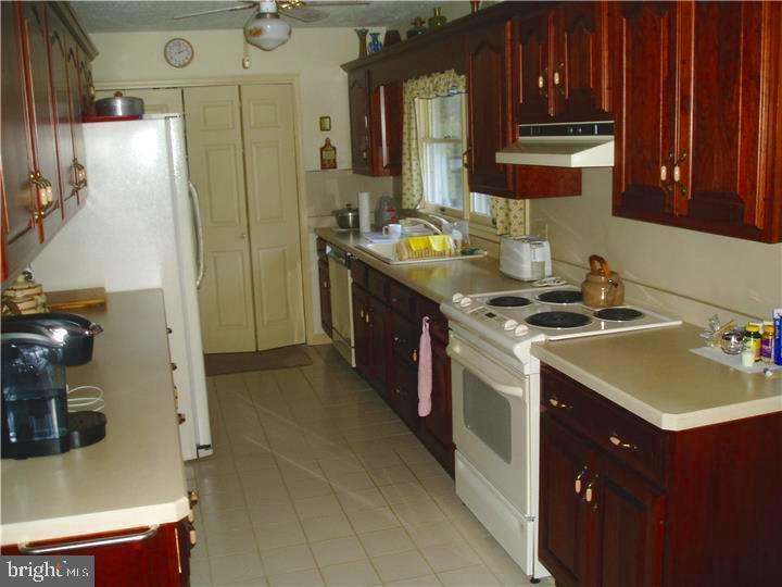 1503 Coldsprings Road Pottstown, PA 19465 - Photo 17 of 28 Gallery Image 17