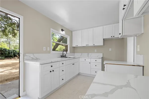 $838,888 | 277 East Green Street, Claremont, CA 91711