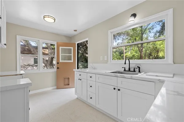 $838,888 | 277 East Green Street, Claremont, CA 91711
