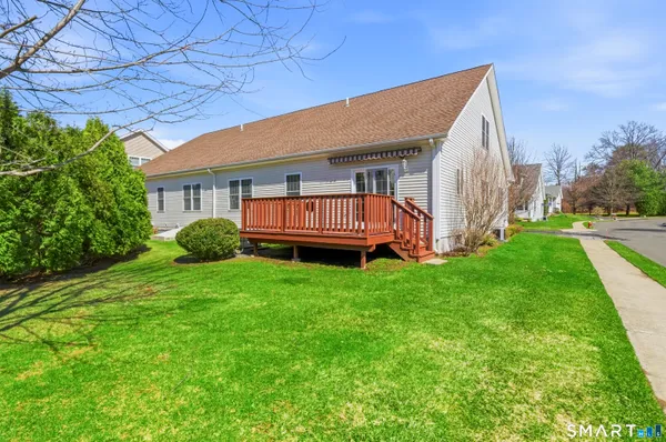 $499,900 | 1 Fairfield Lane, Unit 1, Glastonbury, CT 06033