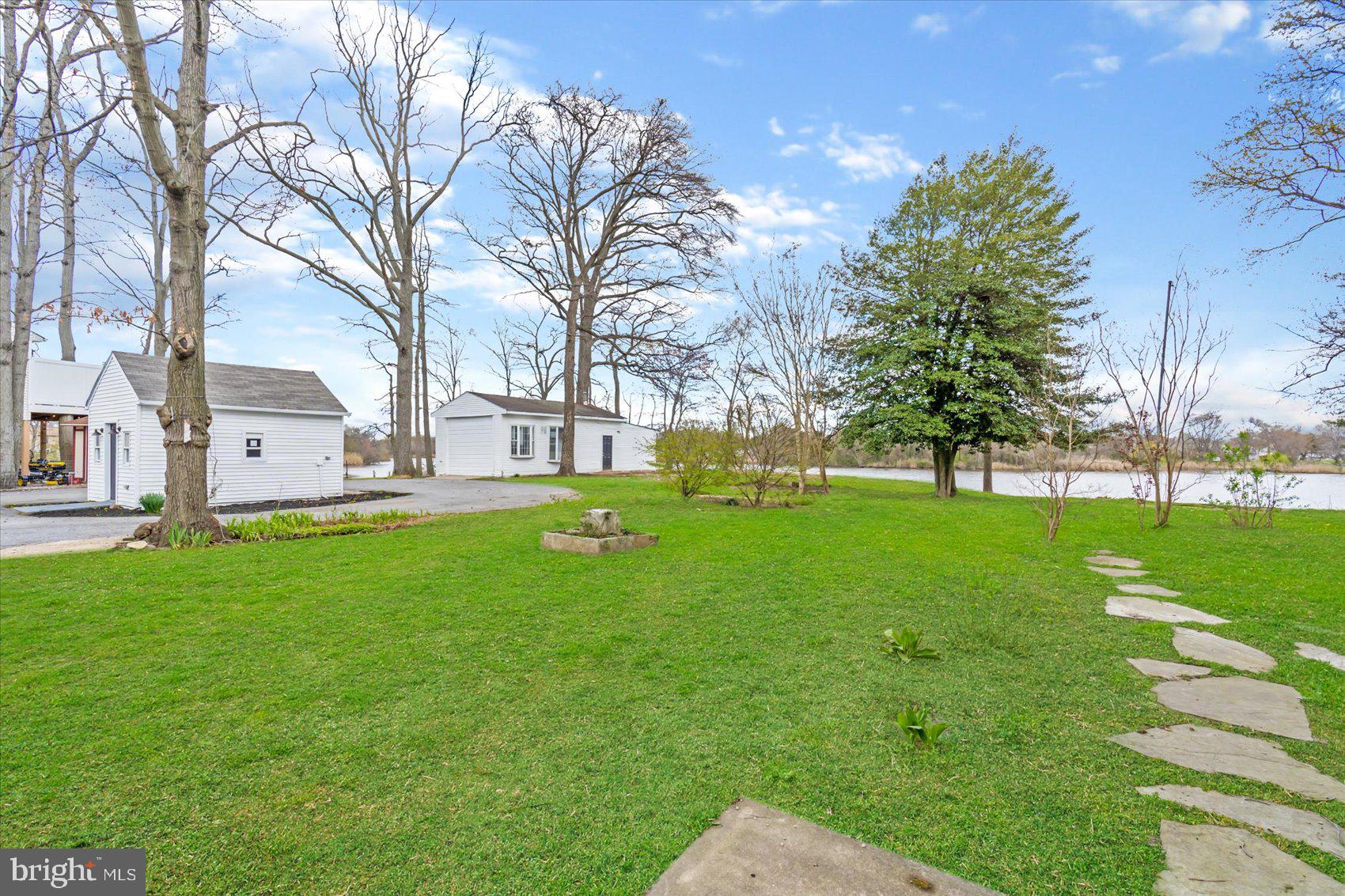 709 Riverside Drive Essex, MD 21221 - Photo 8 of 72 Gallery Image 8