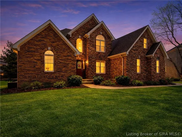 $560,000 | 3048 Wolf Den Court, New Albany, IN 47150