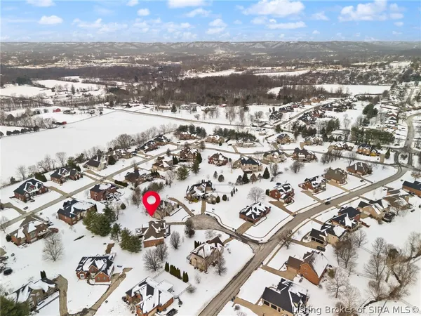 $560,000 | 3048 Wolf Den Court, New Albany, IN 47150