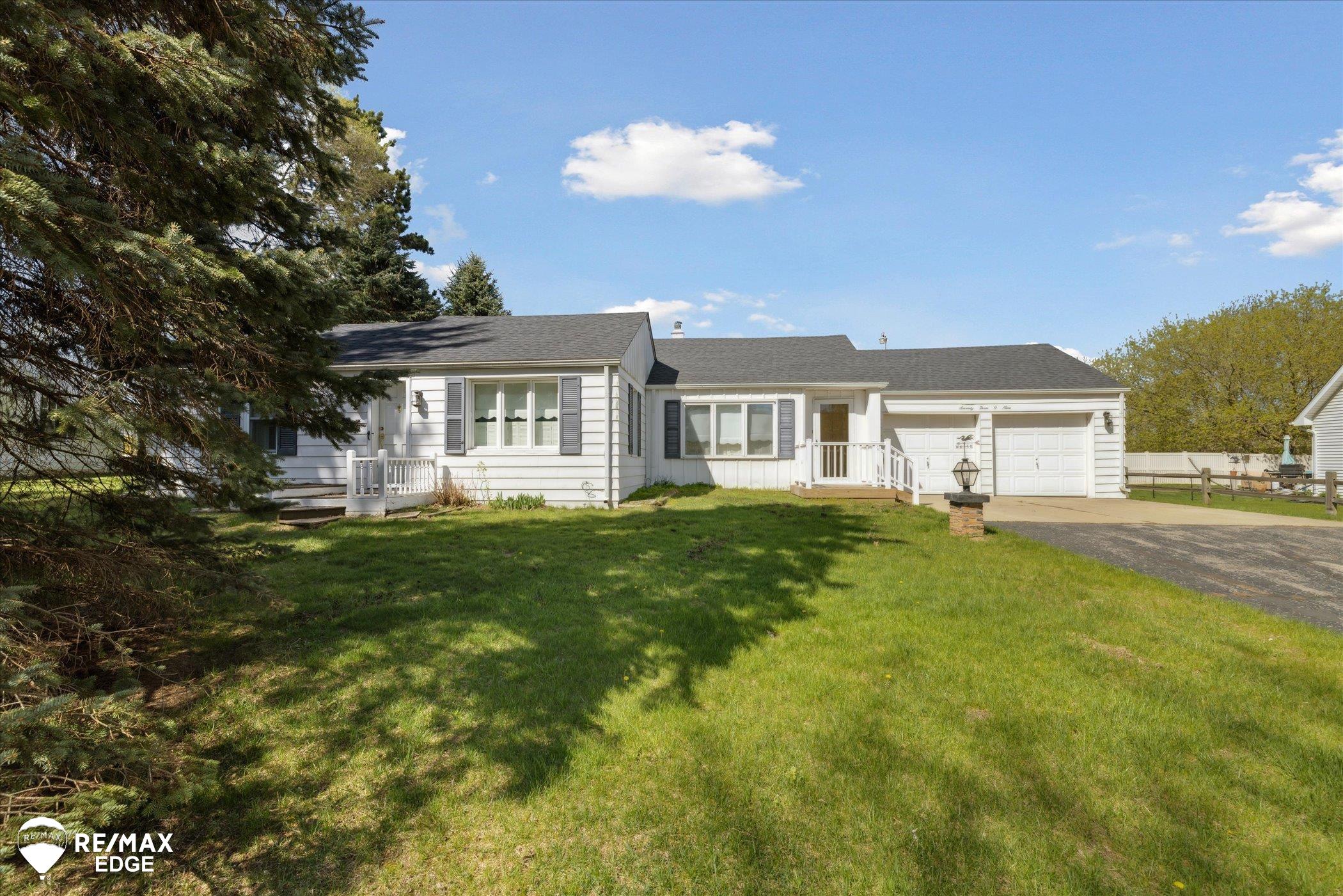 7309 North Genesee Road Genesee, MI 48437 - Photo 3 of 32 50173077-6b8f2873-cb24-4a6e-a58a-ffdf4b0a6cf8.JPG