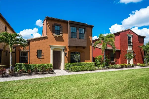 a house view with a outdoor space
