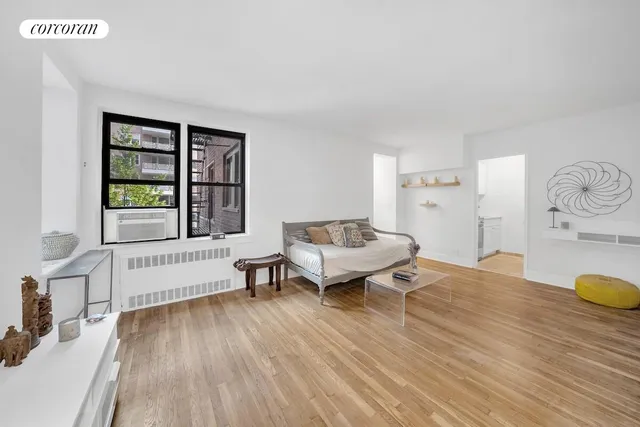 $448,000 | 50-54 East 8th Street, Unit 3L | Greenwich Village