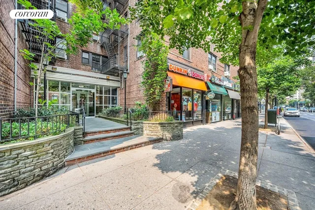 $448,000 | 50-54 East 8th Street, Unit 3L | Greenwich Village