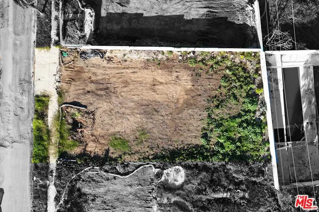 $1,249,000 | 670 Las Lomas Avenue, Pacific Palisades, CA 90272