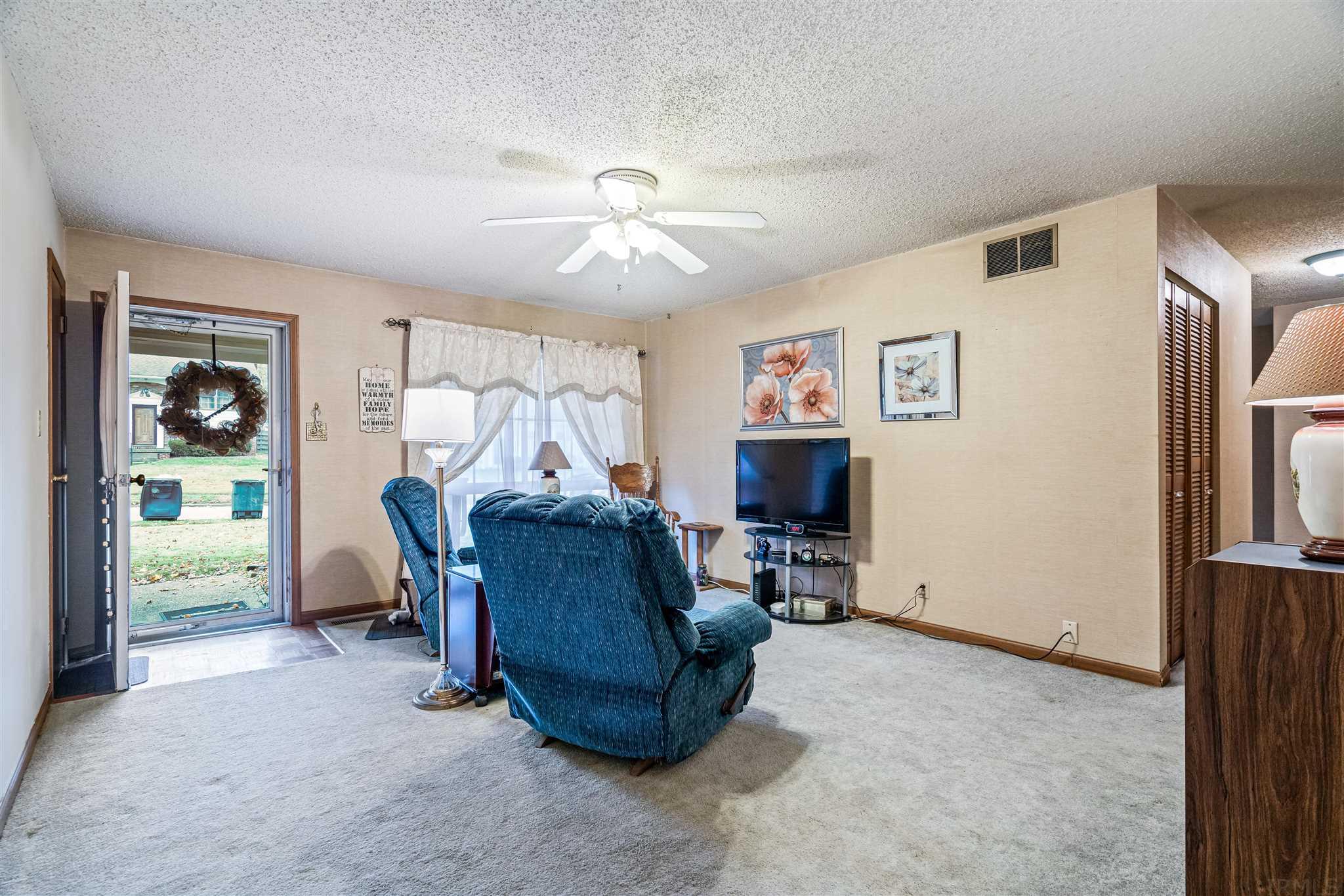 818 Stonebridge Road Evansville, IN 47710 - Photo 11 of 22 Gallery Image 11