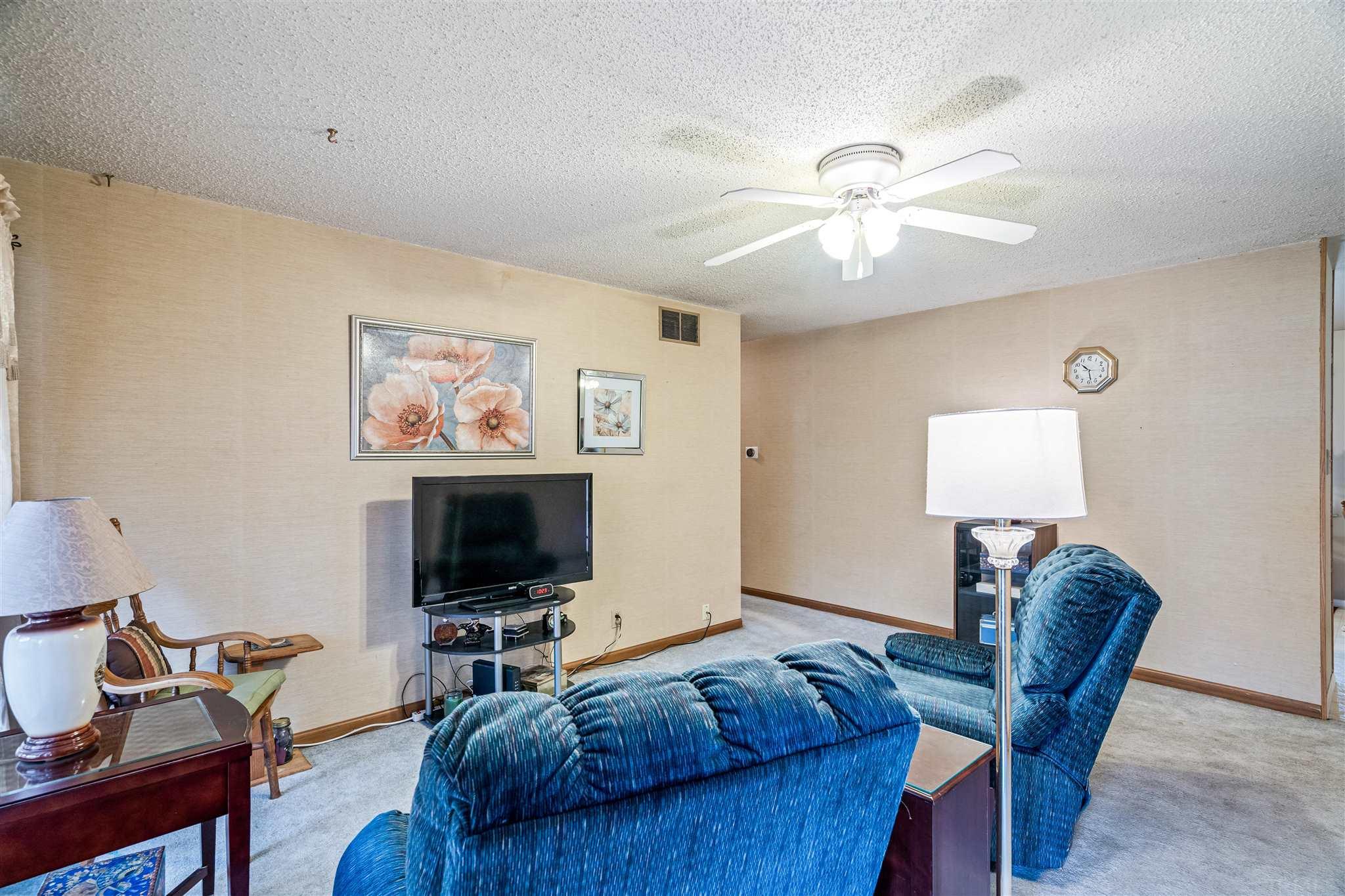 818 Stonebridge Road Evansville, IN 47710 - Photo 12 of 22 Gallery Image 12
