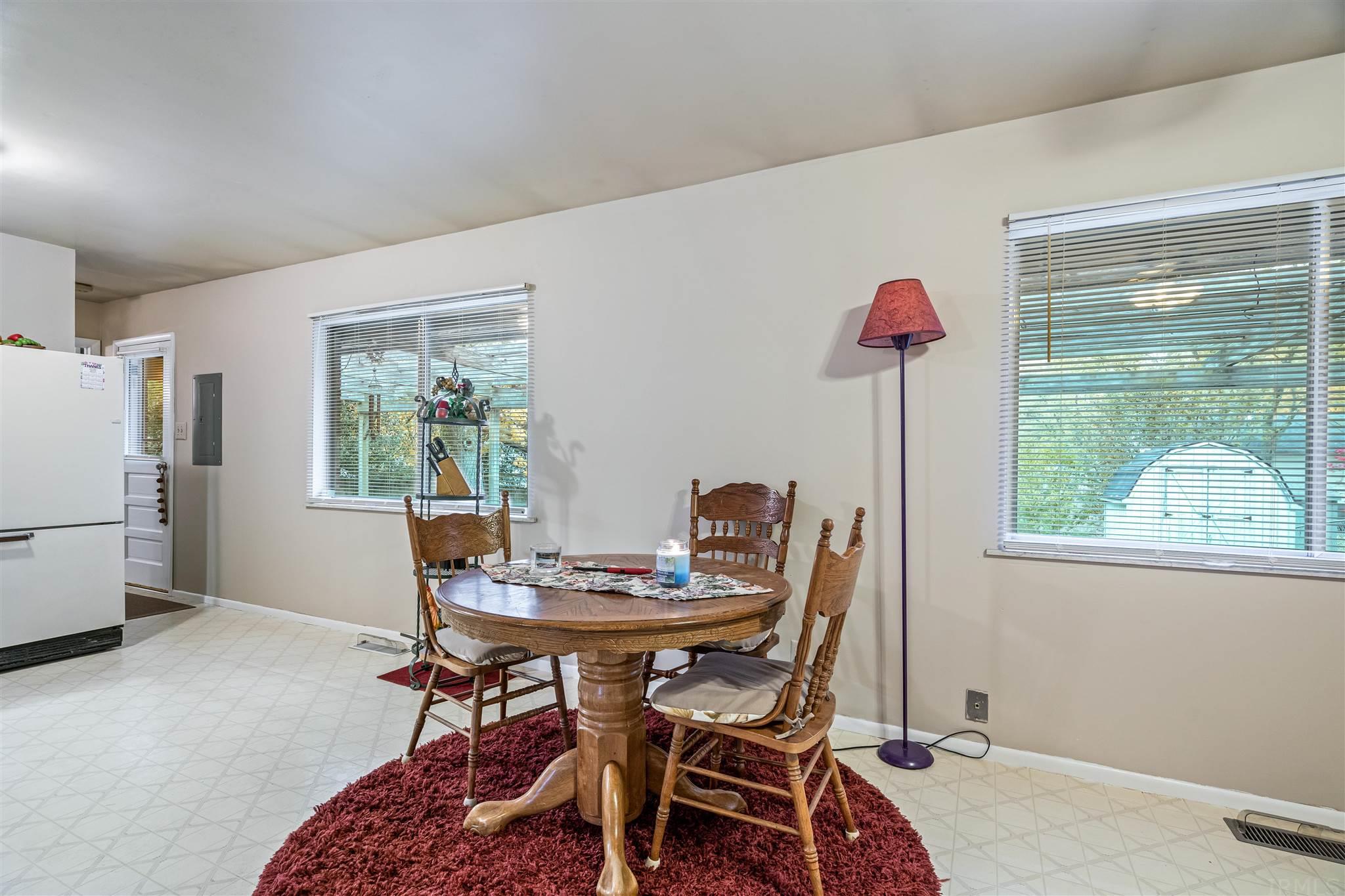 818 Stonebridge Road Evansville, IN 47710 - Photo 5 of 22 Gallery Image 5