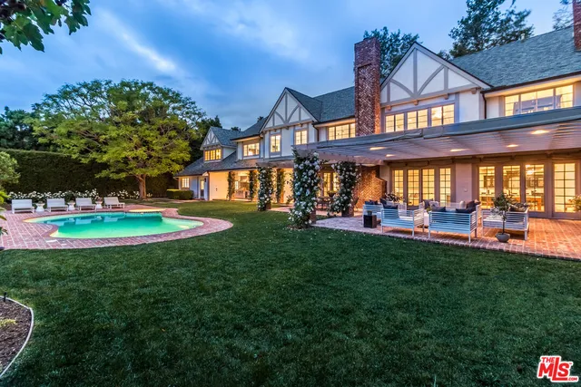 $24,995,000 | 807 North Crescent Drive, Beverly Hills, CA 90210