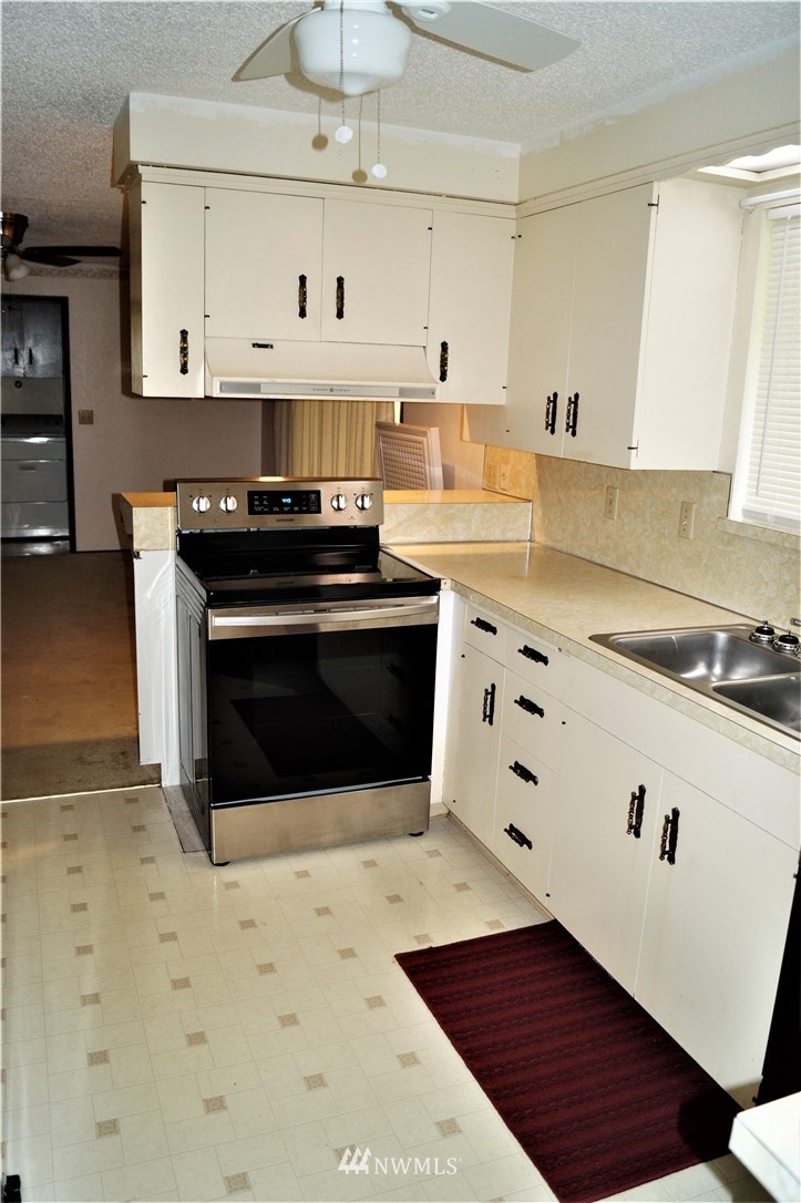 308 Pioneer Road Aberdeen, WA 98520 - Photo 4 of 36 Gallery Image 4