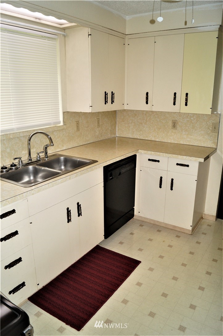308 Pioneer Road Aberdeen, WA 98520 - Photo 5 of 36 Gallery Image 5
