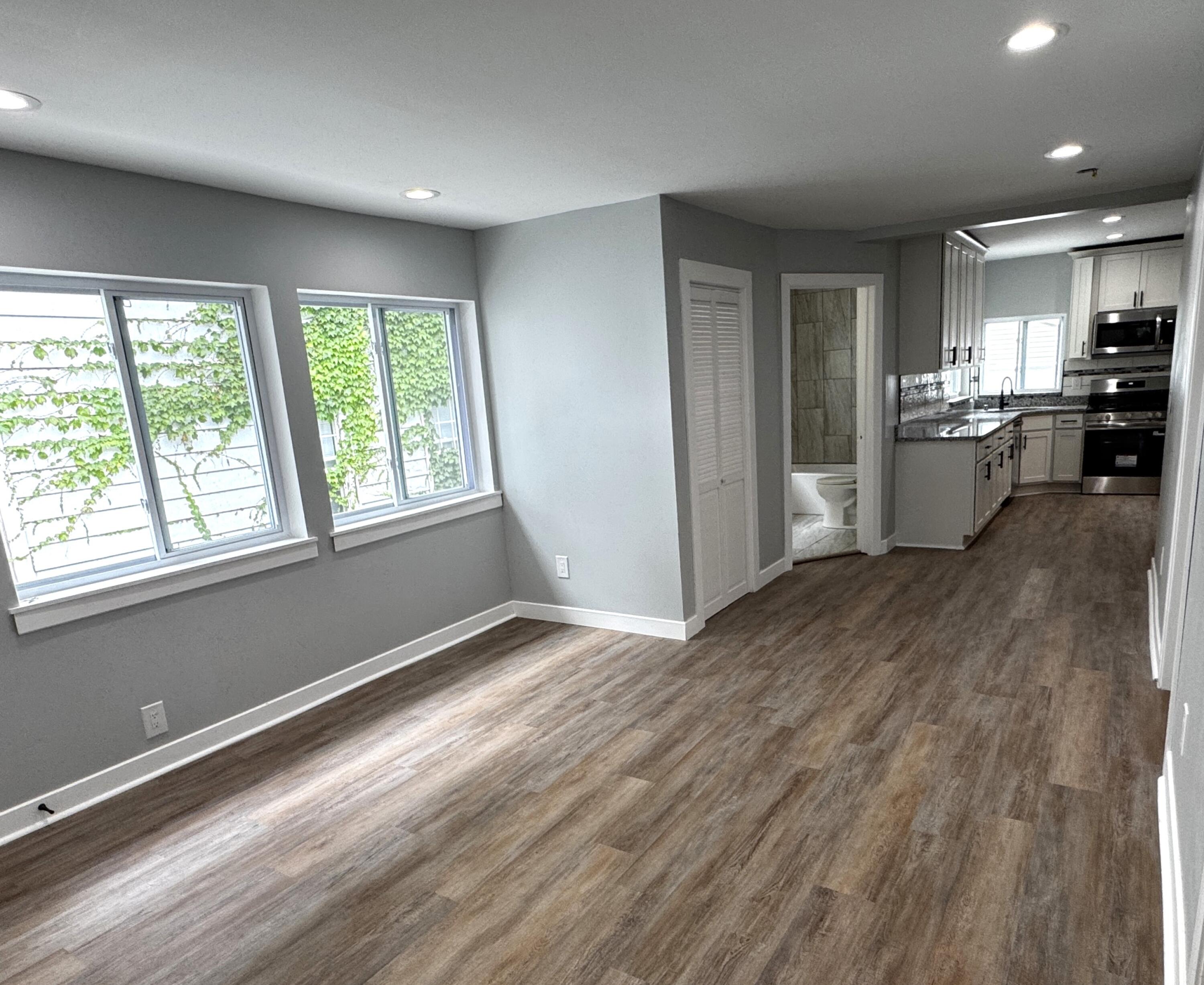 924 Wisconsin Avenue Racine, WI 53403 - Photo 10 of 32 Dining Room 2