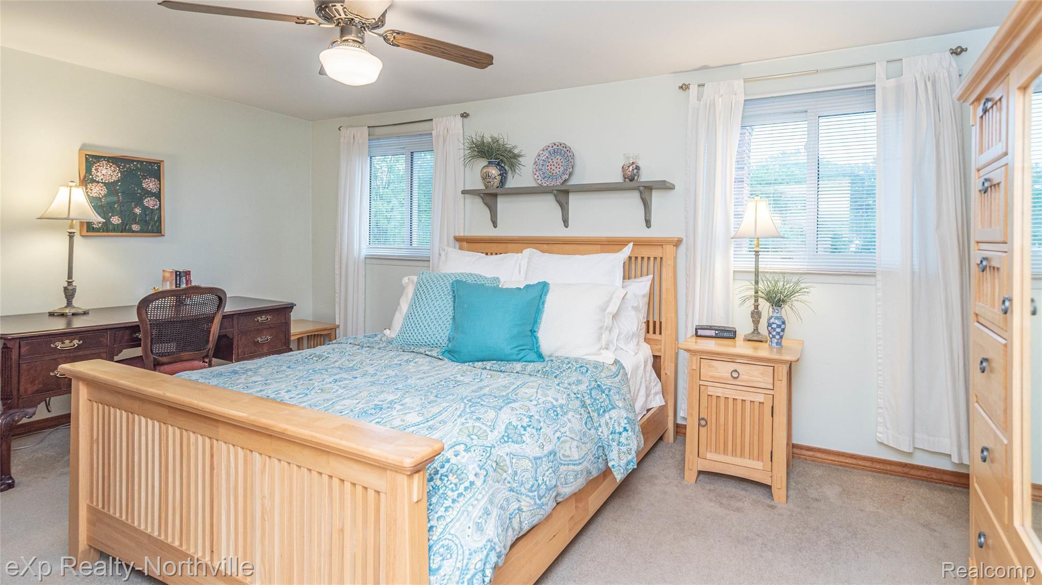 837 Meadowlake Road Canton, MI 48188 - Photo 42 of 51 041_36.jpg