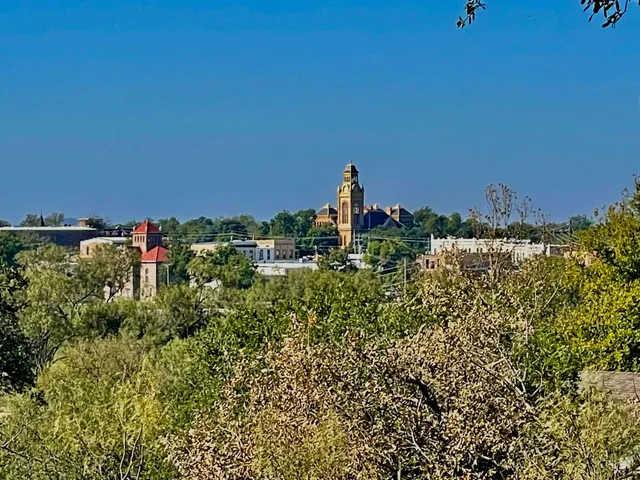 $54,900 | 408 East Tarrant Street, Llano, TX 78643